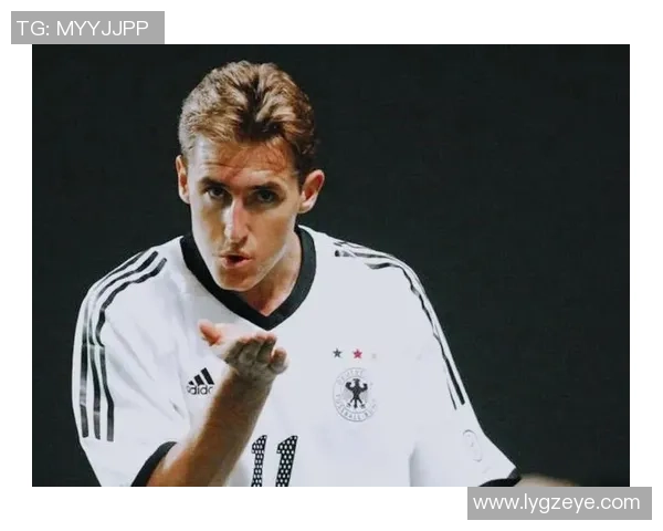 从球场到教练席 足球球星转型主帅的成长与挑战