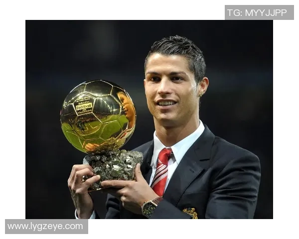 全球知名度最高的足球球星是谁 他背后的成就与影响力解析 全球知名度最高的足球球星是谁 他背后的成就与影响力解析