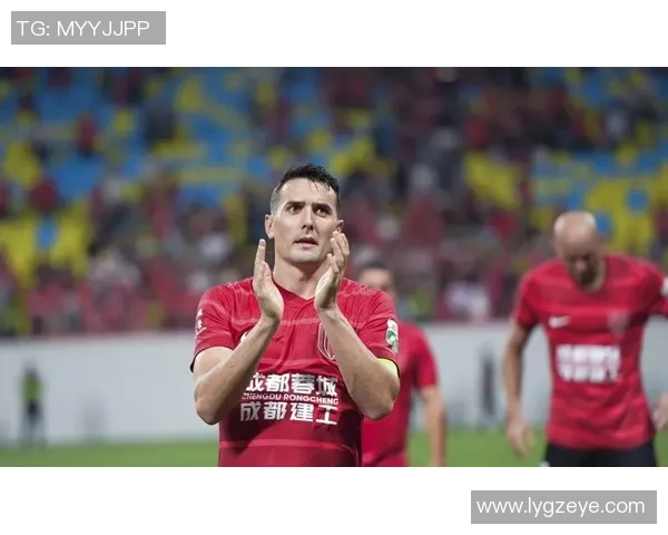 足球明星为应对经济危机纷纷减薪 各大俱乐部如何应对薪资调整挑战 足球明星为应对经济危机纷纷减薪 各大俱乐部如何应对薪资调整挑战