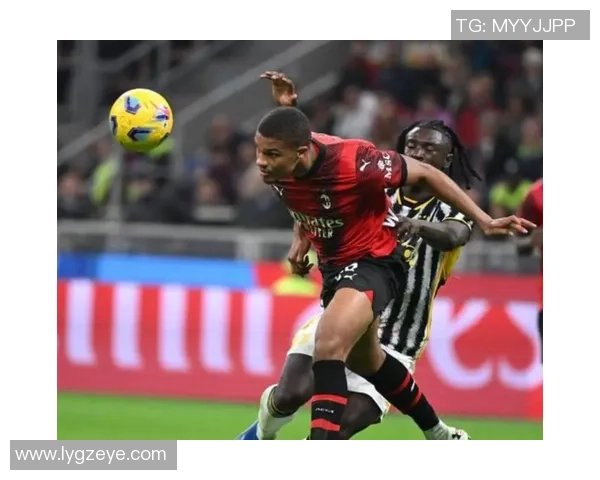 亲吻足球场草坪的球星揭秘他们背后的感人故事与赛场情怀