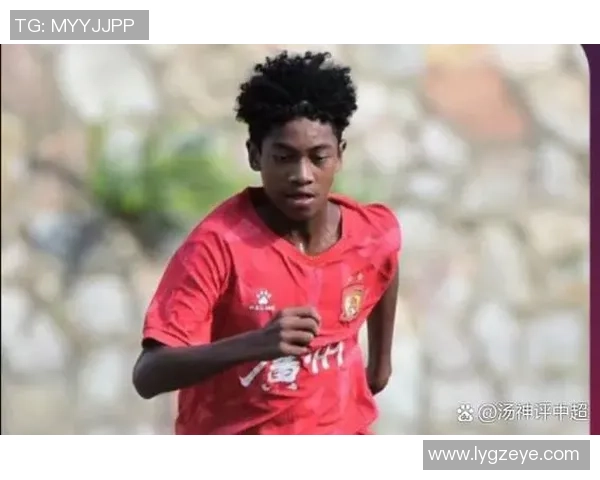 女足球星名字中的母亲印记:为何许多顶级球员选择以母亲命名 女足球星名字中的母亲印记:为何许多顶级球员选择以母亲命名